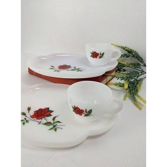 Vintage Federal Glass Snack plate Rosecrest, Red rose - Picture 3 of 8
